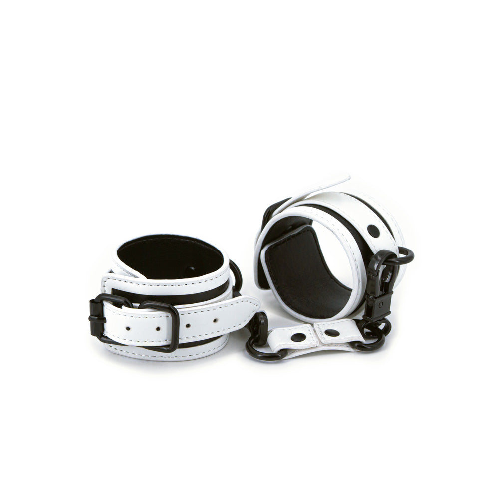Glo Bondage Wrist Cuff Green | 657447104022 | Available at EroticWarehouse.com