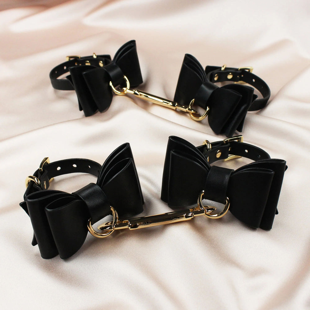 Carol 12 Piece Set | 716715771004 | Available at EroticWarehouse.com